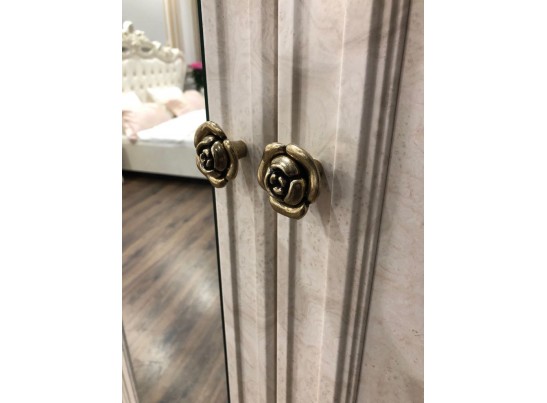 Спальный гарнитур "Афина" крем корень