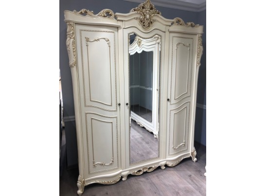 Шкаф 3-створчатый Джоконда (крем глянец)