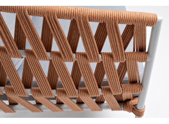 "Диего" диван 2-местный плетеный из роупа, каркас алюминий светло-серый (RAL7035) муар, роуп оранжевый меланж круглый, ткань светло-серая в Ростове-на-Дону