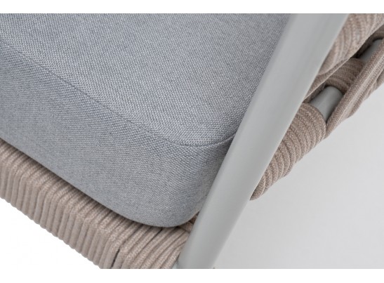 "Диего" кресло плетеное из роупа, каркас алюминий светло-серый (RAL7035) муар, роуп бежевый круглый, ткань светло-серая в Ростове-на-Дону