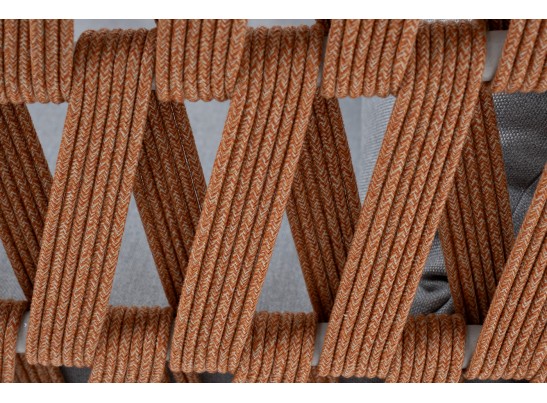 "Диего" кресло плетеное из роупа, каркас алюминий светло-серый (RAL7035) муар, роуп оранжевый меланж круглый, ткань светло-серая в Ростове-на-Дону