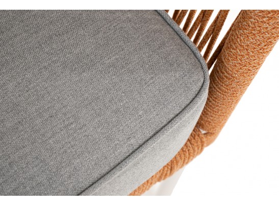 "Канны" диван 2-местный плетеный из роупа, каркас алюминий светло-серый (RAL7035) муар, роуп оранжевый меланж круглый, ткань светло-серая в Ростове-на-Дону