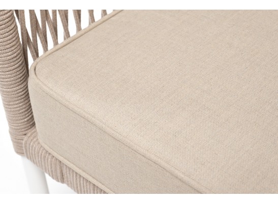 "Канны" кресло плетеное из роупа, каркас алюминий белый, муар, роуп бежевый круглый, ткань бежевая 035 в Ростове-на-Дону