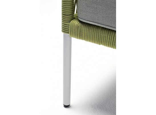 "Канны" кресло плетеное из роупа, каркас алюминий светло-серый (RAL7035) муар, роуп салатовый меланж круглый, ткань светло-серая в Ростове-на-Дону