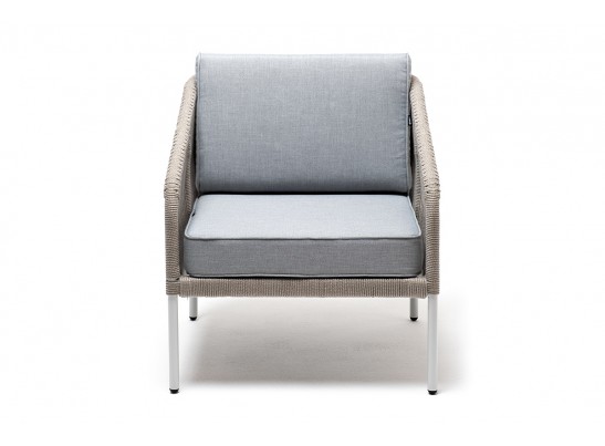 "Канны" кресло плетеное из роупа, каркас алюминий светло-серый (RAL7035) муар, роуп серый меланж круглый, ткань светло-серая в Ростове-на-Дону