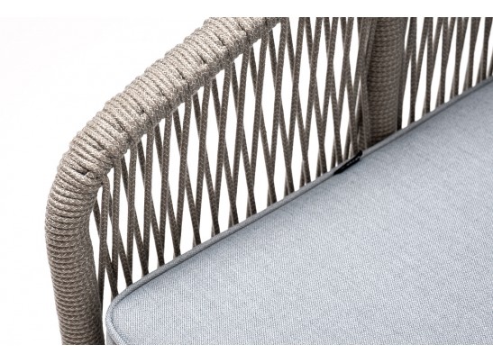 "Канны" кресло плетеное из роупа, каркас алюминий светло-серый (RAL7035) муар, роуп серый меланж круглый, ткань светло-серая в Ростове-на-Дону