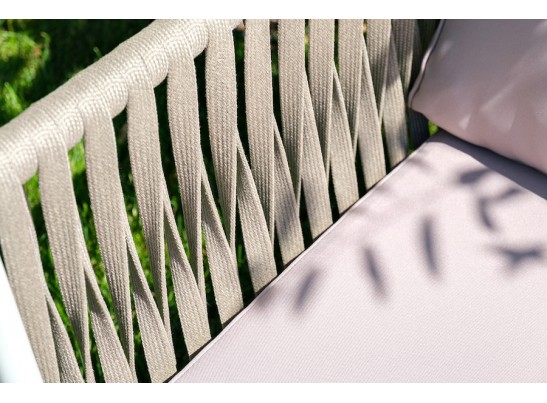 "Касабланка" диван 3-местный плетеный из роупа, каркас алюминий белый муар, роуп бежевый 20мм, ткань бежевая 052 в Ростове-на-Дону