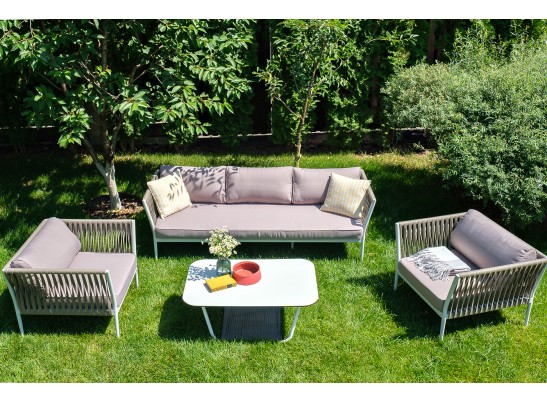 "Касабланка" диван 3-местный плетеный из роупа, каркас алюминий белый муар, роуп бежевый 20мм, ткань бежевая 052 в Ростове-на-Дону