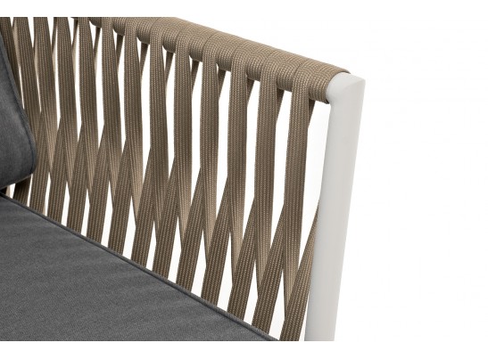 "Касабланка" кресло плетеное из роупа, каркас алюминий светло-серый (RAL7035) муар, роуп серо-коричневый 23мм, ткань серая 017 в Ростове-на-Дону