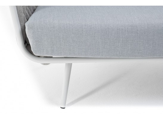 "Монако" диван 2-местный плетеный из роупа, каркас алюминий светло-серый (RAL7035) муар, роуп светло-серый 40 мм, ткань светло-серая в Ростове-на-Дону