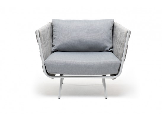 "Монако" кресло плетеное из роупа, каркас алюминий светло-серый (RAL7035) муар, роуп светло-серый 40 мм, ткань светло-серая в Ростове-на-Дону