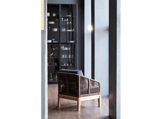 "Канны" кресло плетеное из роупа, основание дуб, роуп коричневый круглый, ткань темно-серая 027 в Ростове-на-Дону