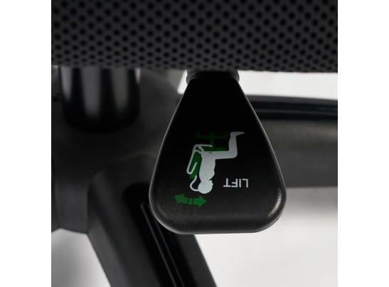 Кресло ARENA (кожзам/черный/черный карбон) в Ростове-на-Дону