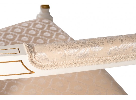 Кресло Рембрандт молочный с золотой патиной в Ростове-на-Дону