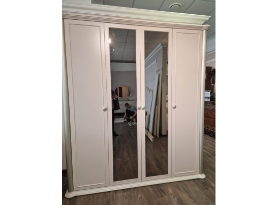 Шкаф Диана 4-створчатый с зеркалом бежевый