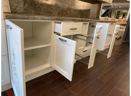 Кухня Кальяри Бьянка 40 (3,5*2,6 м) белый матовый