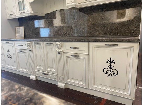 Кухня Кальяри Бьянка 33 (4,2 м) белый матовый