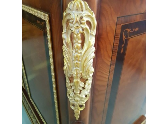 Спальный гарнитур Монарх, орех-золото