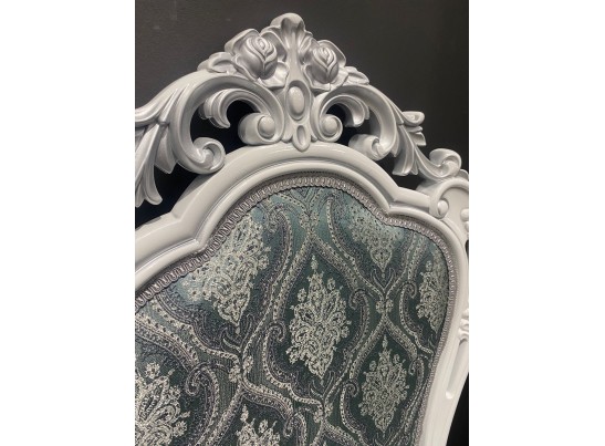 Стул Розалия (белый, патина серебро)