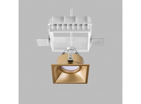 Комплект из светильника и рамки DOMINO QUAD MR16 ЗОЛОТО в Ростове-на-Дону