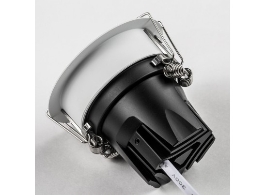 Светильник светодиодный встраиваемый высокого качества света с низким уровнем дискомфорта 074126 в Ростове-на-Дону