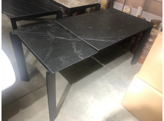 Стол CORNER 120 MATT BLACK MARBLE SOLID CERAMIC / BLACK, ®DISAUR в Ростове-на-Дону Стол CORNER 120 MATT BLACK MARBLE SOLID CERAMIC / BLACK, ®DISAUR в Ростове-на-Дону