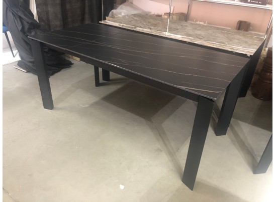 Стол CORNER 120 MATT GOLDEN BLACK SINTERED STONE / BLACK в Ростове-на-Дону Стол CORNER 120 MATT GOLDEN BLACK SINTERED STONE / BLACK в Ростове-на-Дону