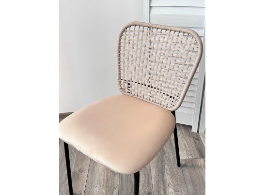 Стул JUNO G062-03 светлый беж, велюр / черный каркас в Ростове-на-Дону