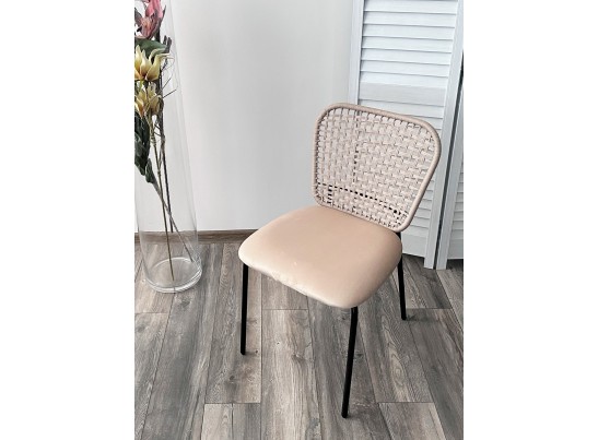 Стул JUNO G062-03 светлый беж, велюр / черный каркас в Ростове-на-Дону