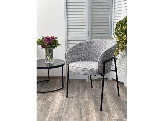 Стул GUST цвет светло-серый TOPIC 451 / черный каркас / Товарный знак DISAUR в Ростове-на-Дону