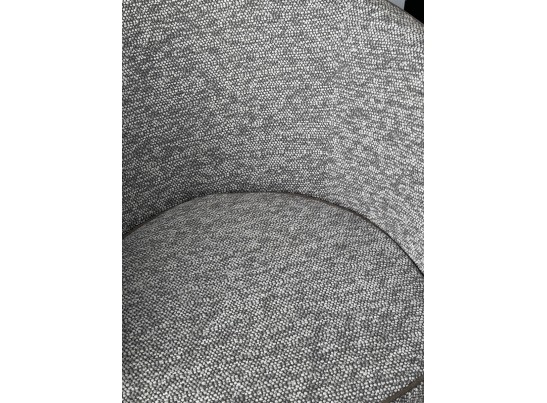 Стул GUST цвет светло-серый TOPIC 451 / черный каркас / Товарный знак DISAUR в Ростове-на-Дону