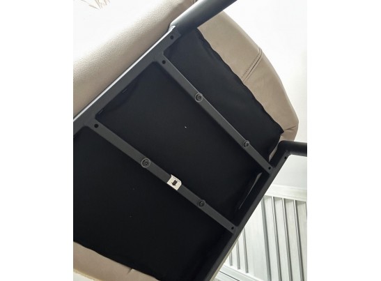 Стул VOLCANO Белый Wales-101, ткань / светло-бежевый Maison 09, экокожа/ черный каркас, DISAUR в Ростове-на-Дону