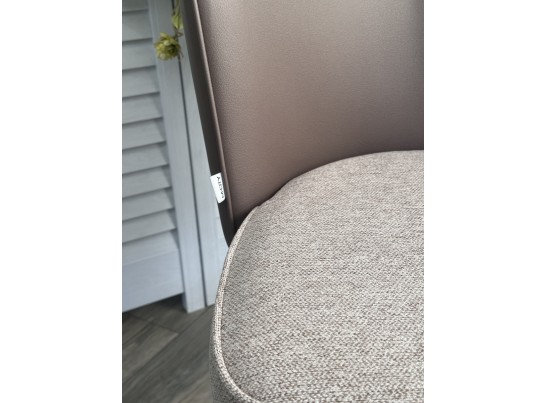 Стул МОНЕ ROVENA BISCUT ткань / ORAKUL 290 экокожа / Черный каркас M-City в Ростове-на-Дону