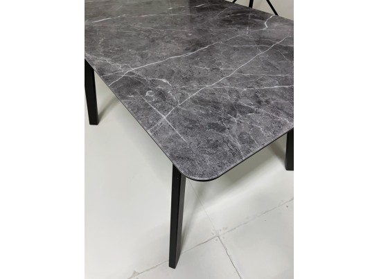 Стол АРУБА 140 Серый мрамор СКОРПИО , стекло / черный каркас в Ростове-на-Дону