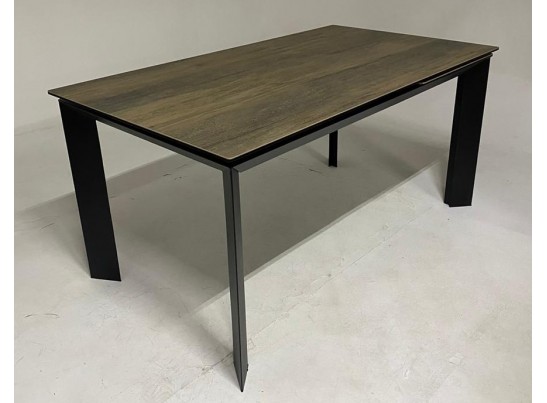 Стол CREMONA 140 KL-61 под дерево, итальянская керамика/ черный каркас, ®DISAUR в Ростове-на-Дону Стол CREMONA 140 KL-61 под дерево, итальянская керамика/ черный каркас, ®DISAUR в Ростове-на-Дону