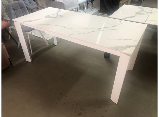 Стол CORNER 120 GLOSS STATUARIO WHITE SINTERED STONE / WHITE в Ростове-на-Дону Стол CORNER 120 GLOSS STATUARIO WHITE SINTERED STONE / WHITE в Ростове-на-Дону